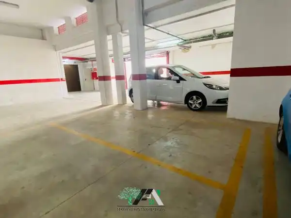 Garage for rent in Baeza