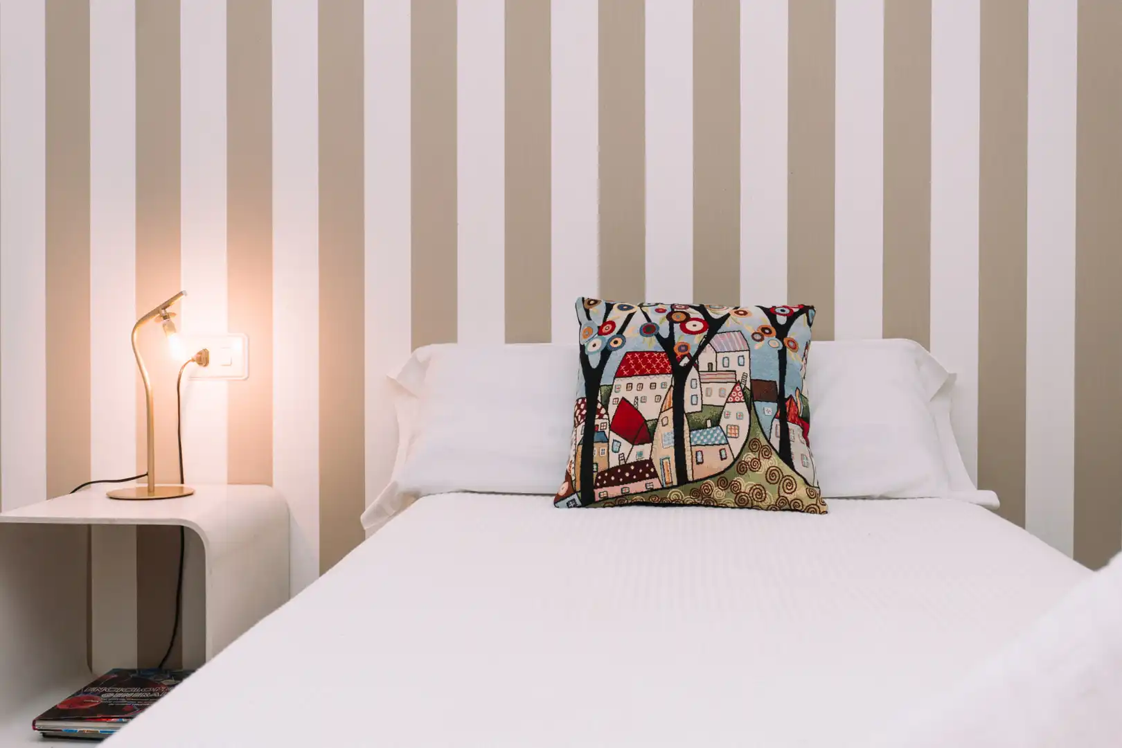 Bedroom of Flat for rent in Vigo   with Heating, Parquet flooring and Terrace