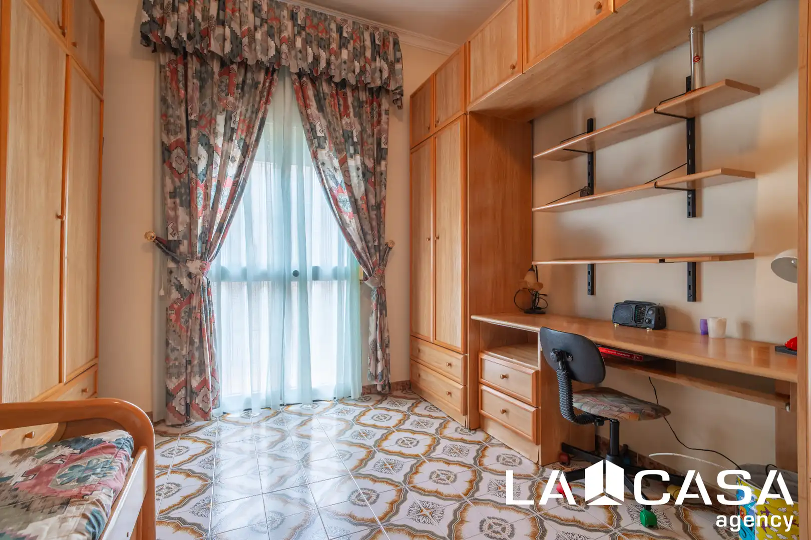 Bedroom of Houses for sale in Dos Hermanas  with Air Conditioner, Heating and Furnished