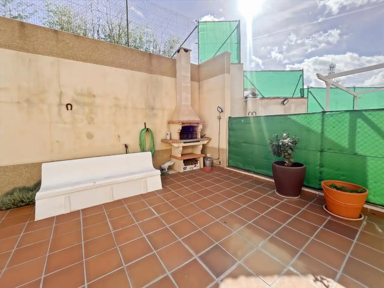 Terrassa de Casa adosada en venda en Valdelaguna amb Calefacció, Jardí privat i Terrassa