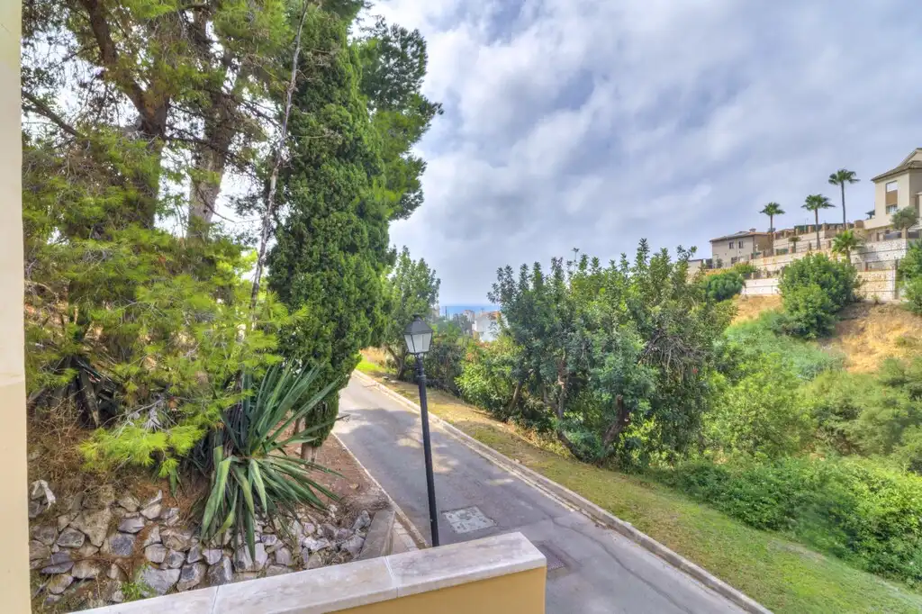 Jardí de Casa o xalet en venda en Fuengirola amb Aire condicionat, Jardí privat i Terrassa