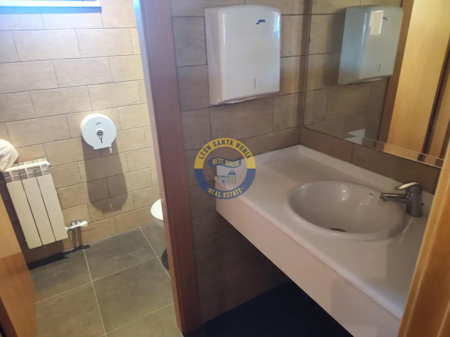 Local en venta en Villamañán