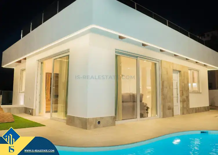 Vista exterior de Casa o chalet en venta en Rojales con Terraza, Piscina y Amueblado