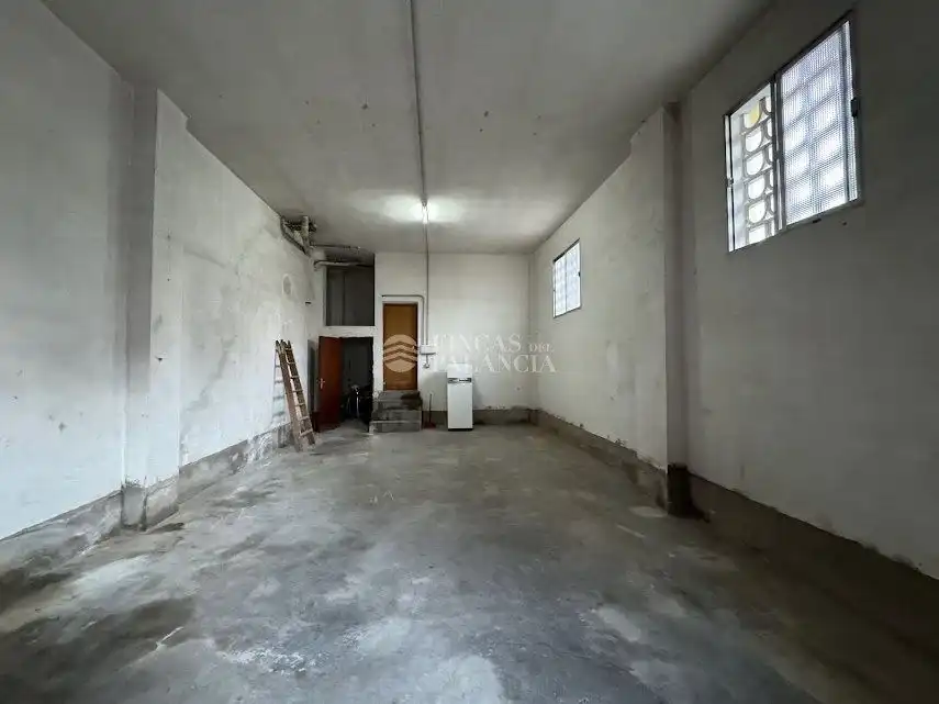 Garage for rent in Soneja