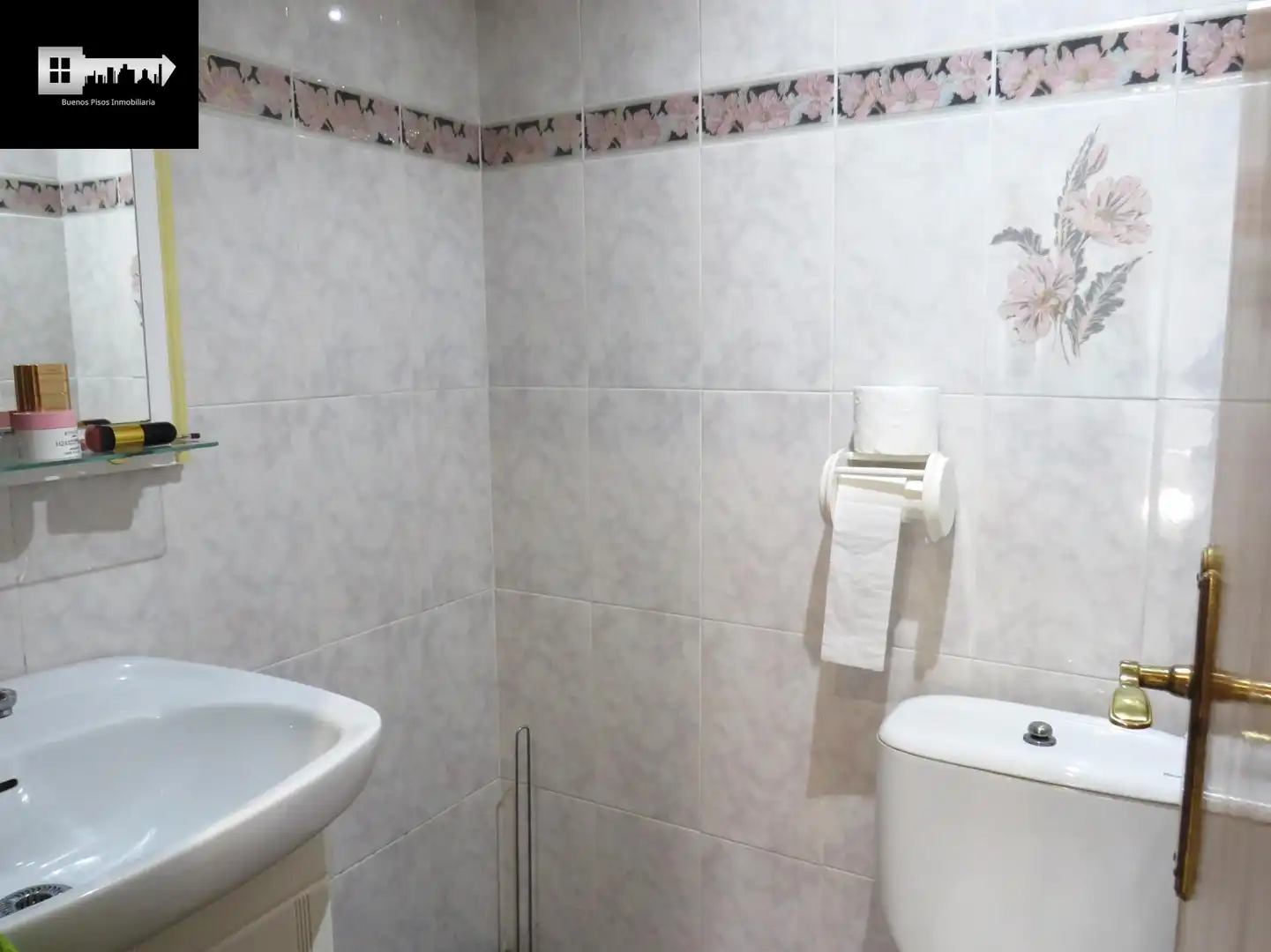 Baño de Piso en venta en Alicante / Alacant con Aire acondicionado, Calefacción y Jardín privado