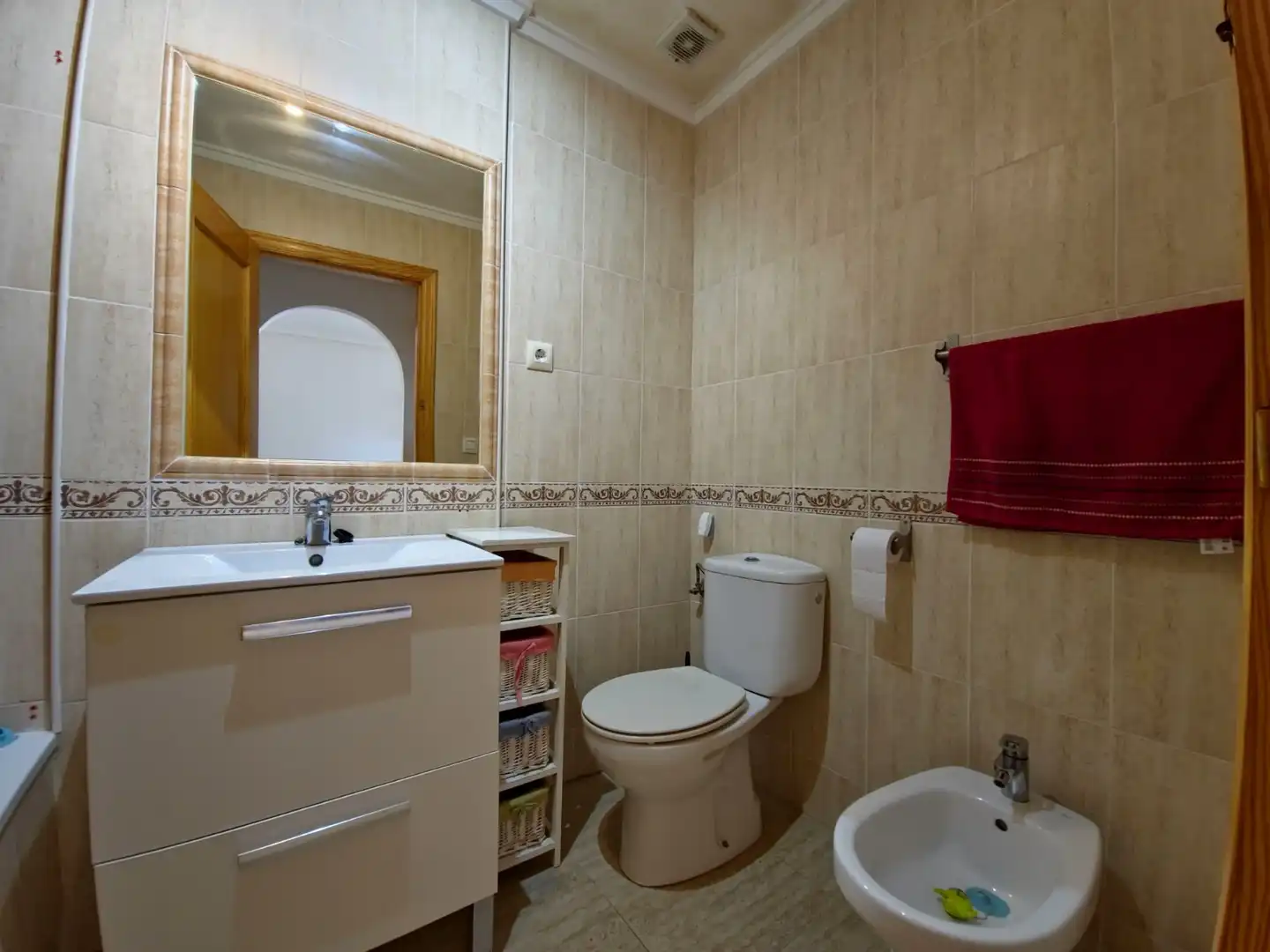 Badezimmer von Erdgeschoss zur Miete in Orihuela mit Privatgarten, Schwimmbad und Möbliert