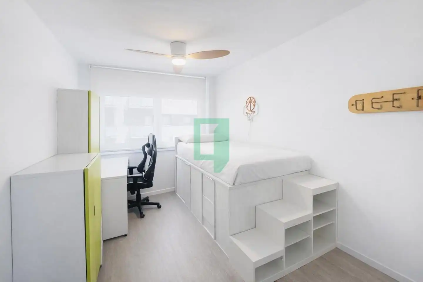 Habitación de Piso en venta en Badalona con Aire acondicionado, Calefacción y Balcón