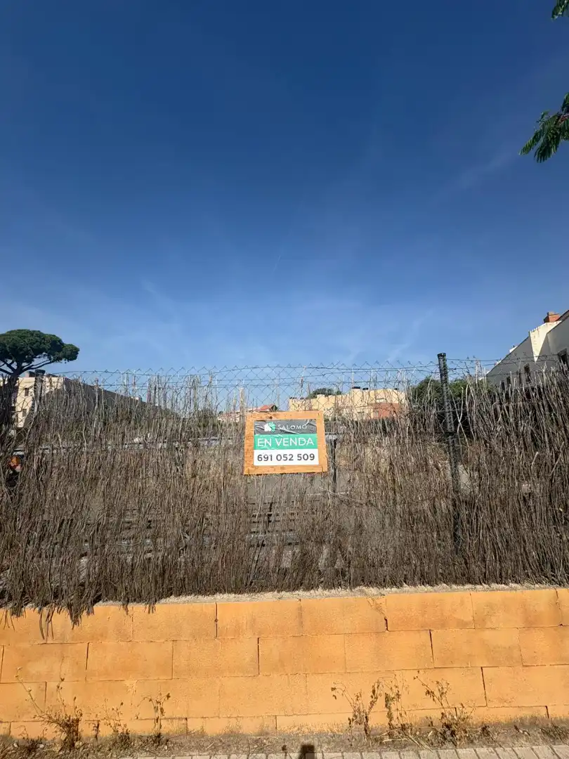 Terreny residencial en venda a Carrer de Josep M. Folch i Torres 15