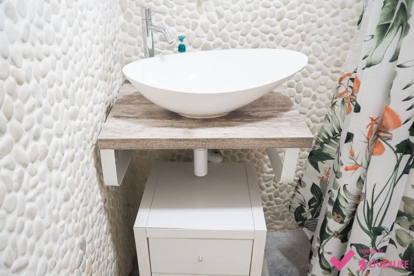 Bathroom of Study for rent in Sevilla