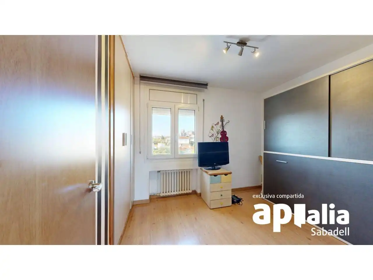 Habitación de Casa o chalet en venta en Barberà del Vallès con Aire acondicionado, Calefacción y Jardín privado