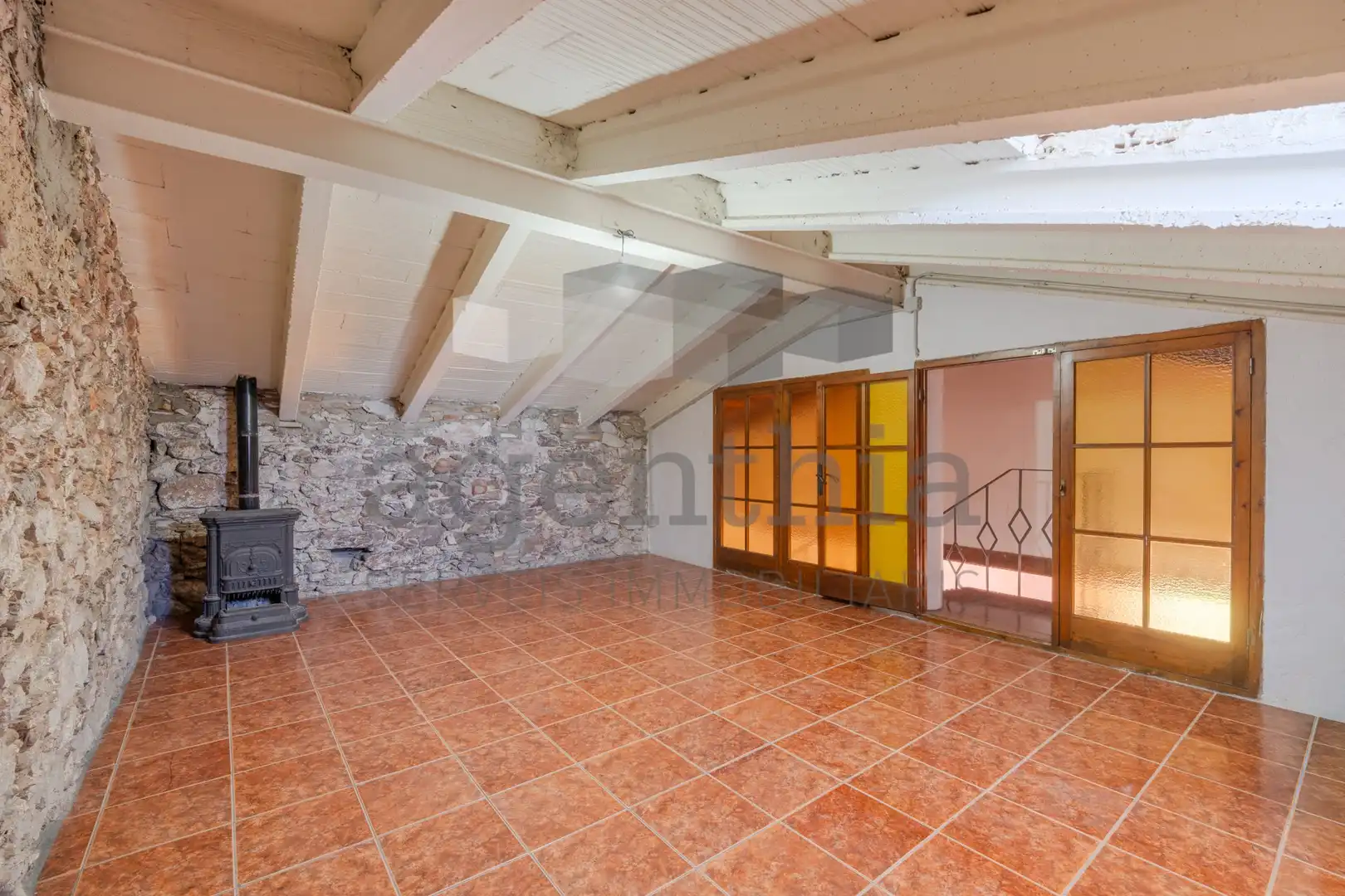 Sala d'estar de Finca rústica en venda en Girona amb Aire condicionat, Calefacció i Terrassa