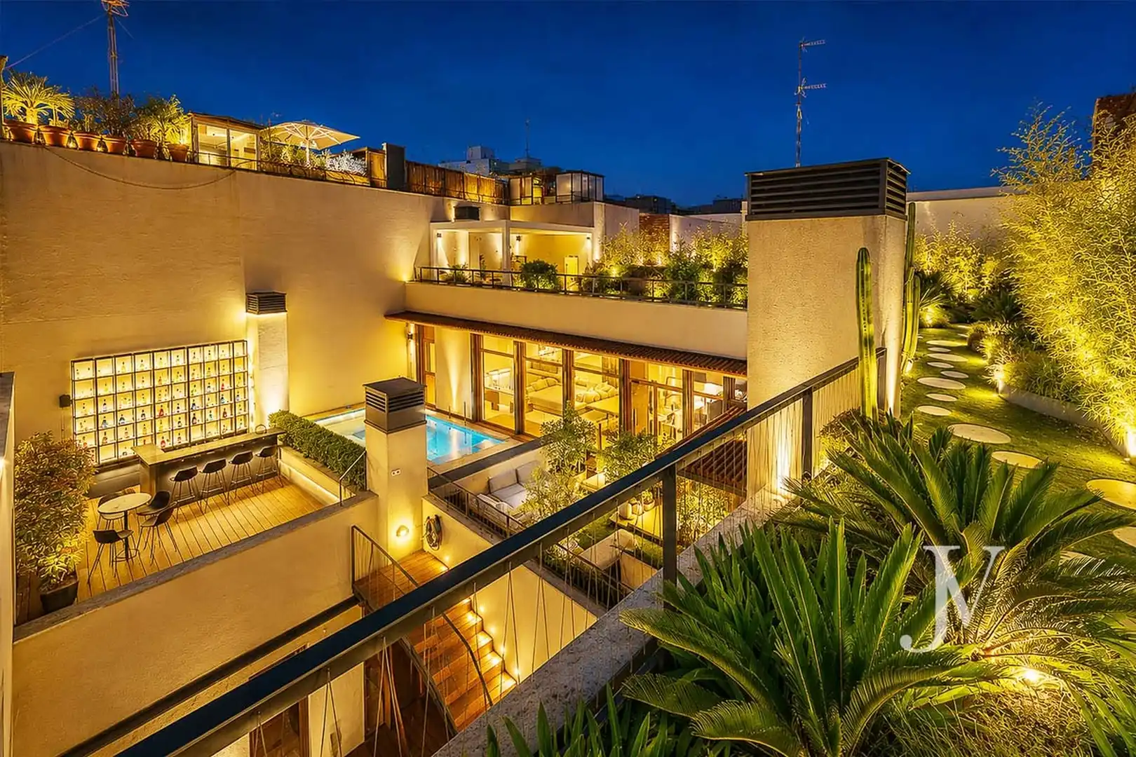 Terraza de Ático en venta en Madrid con Aire acondicionado, Calefacción y Jardín privado