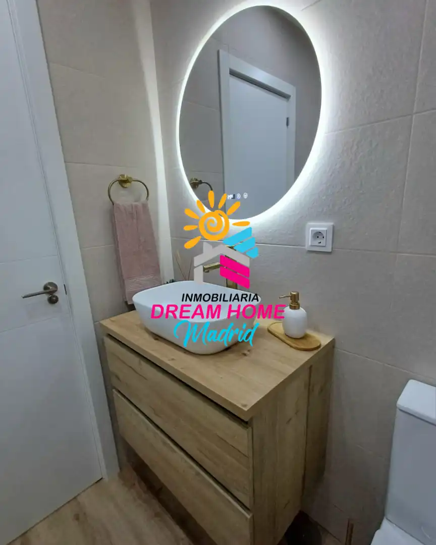 Vista exterior de Piso en venta en Madrid con Aire acondicionado y Horno