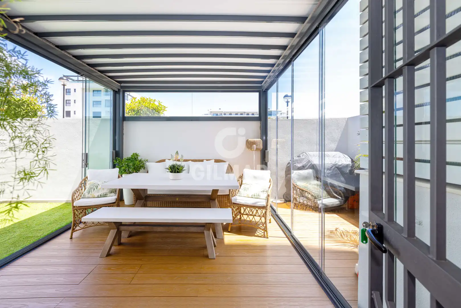 Terraza de Piso en venta en Torremolinos con Calefacción, Jardín privado y Trastero