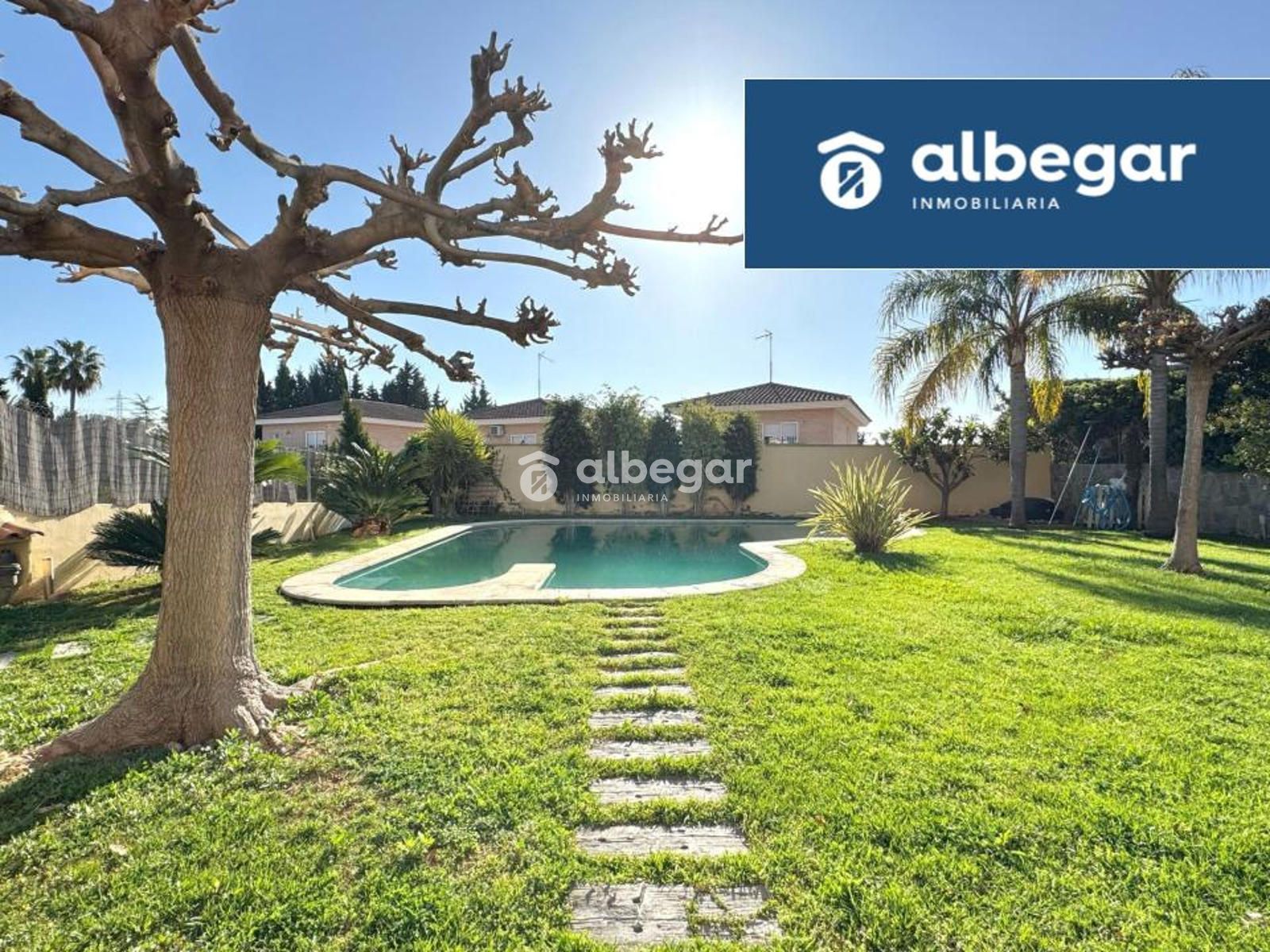 Vista exterior de Casa o xalet de lloguer en L'Eliana amb Aire condicionat, Calefacció i Traster