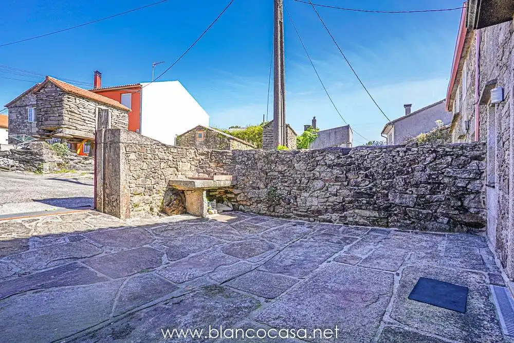 Vista exterior de Casa o chalet en venta en Vimianzo con Calefacción, Trastero y Amueblado