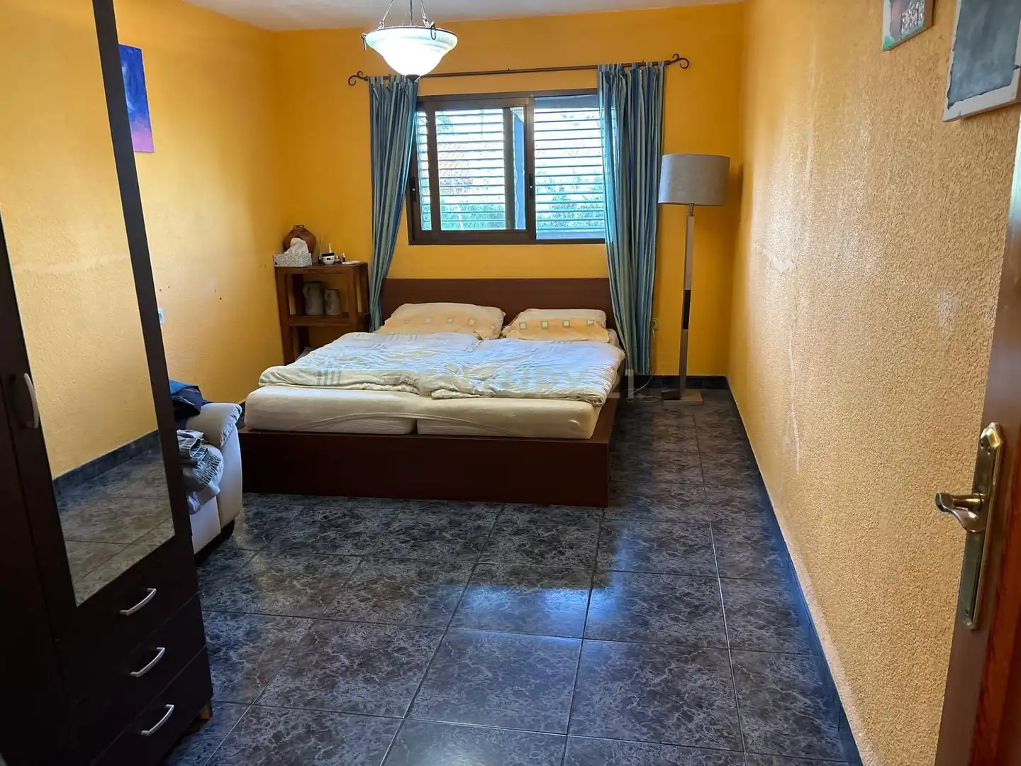 Habitación de Casa o chalet en venta en Chiva con Jardín privado