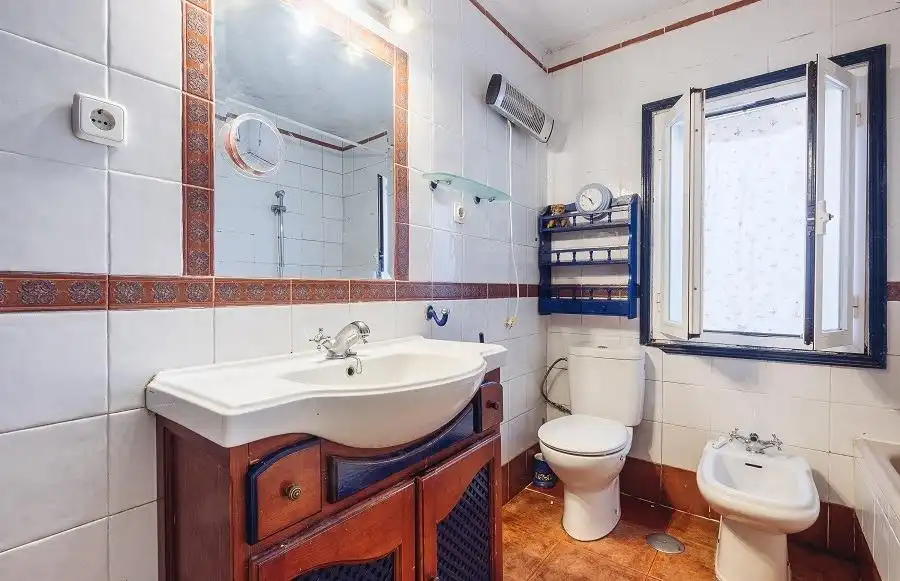 Bathroom of Houses for sale in San Lorenzo de El Escorial  with Heating, Private garden and Terrace