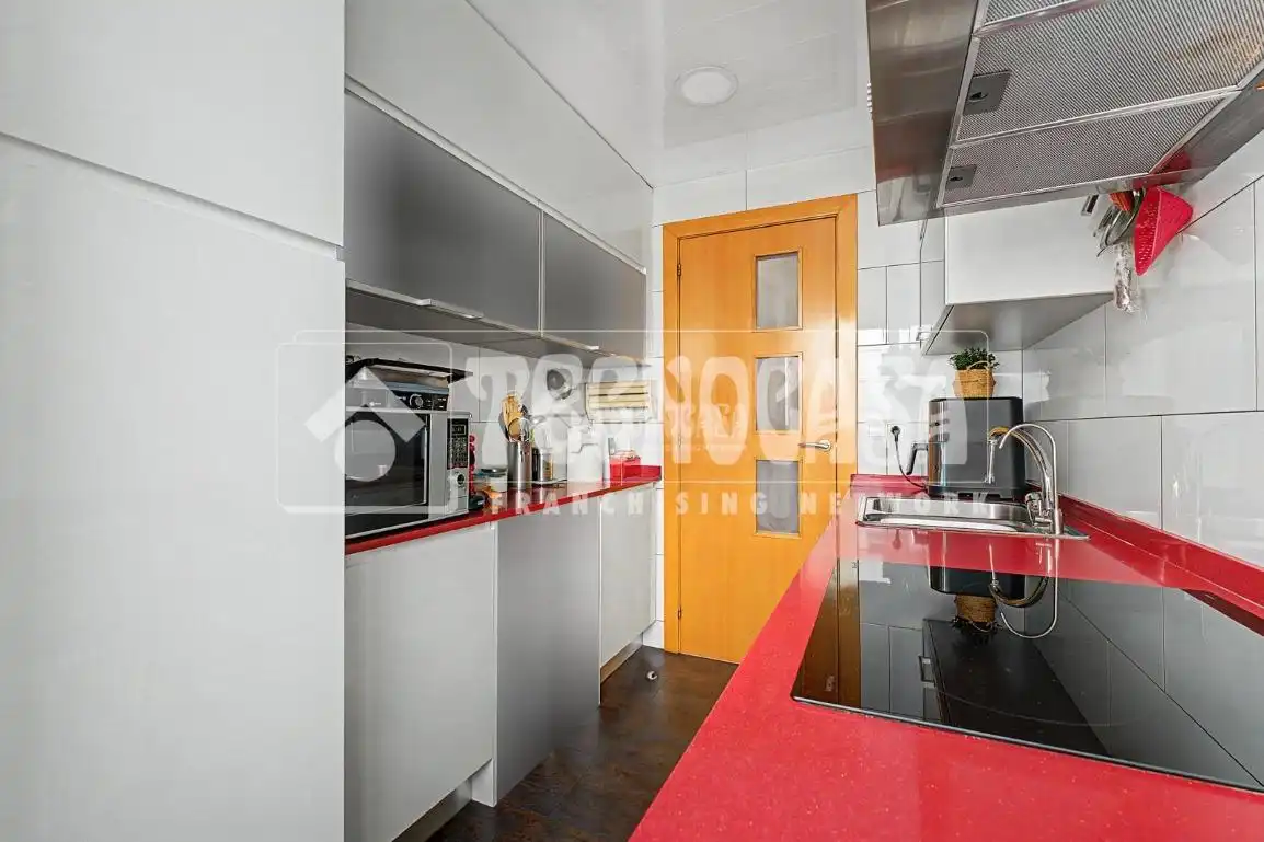 Kitchen of Flat for sale in Sant Joan Despí  with Air Conditioner, Heating and Balcony