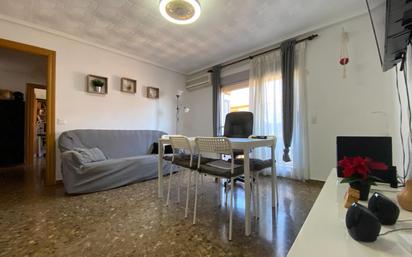 Living room of Flat for sale in Paterna  with Air Conditioner and Balcony