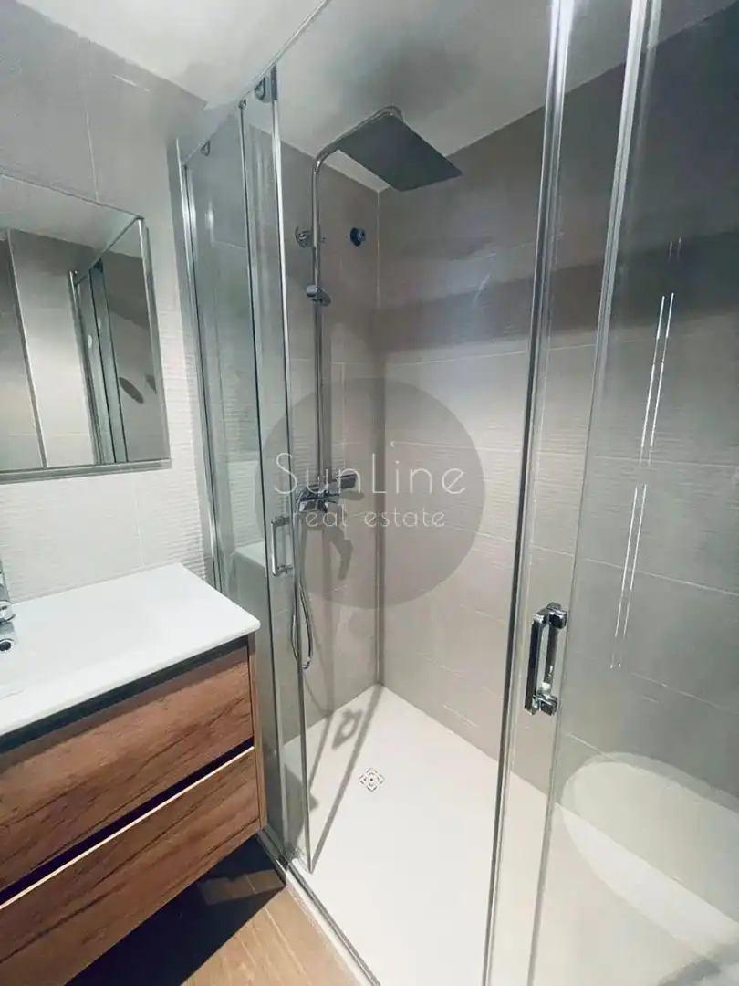 Bathroom of Flat for rent in Valencia  with Balcony and Pets allowed