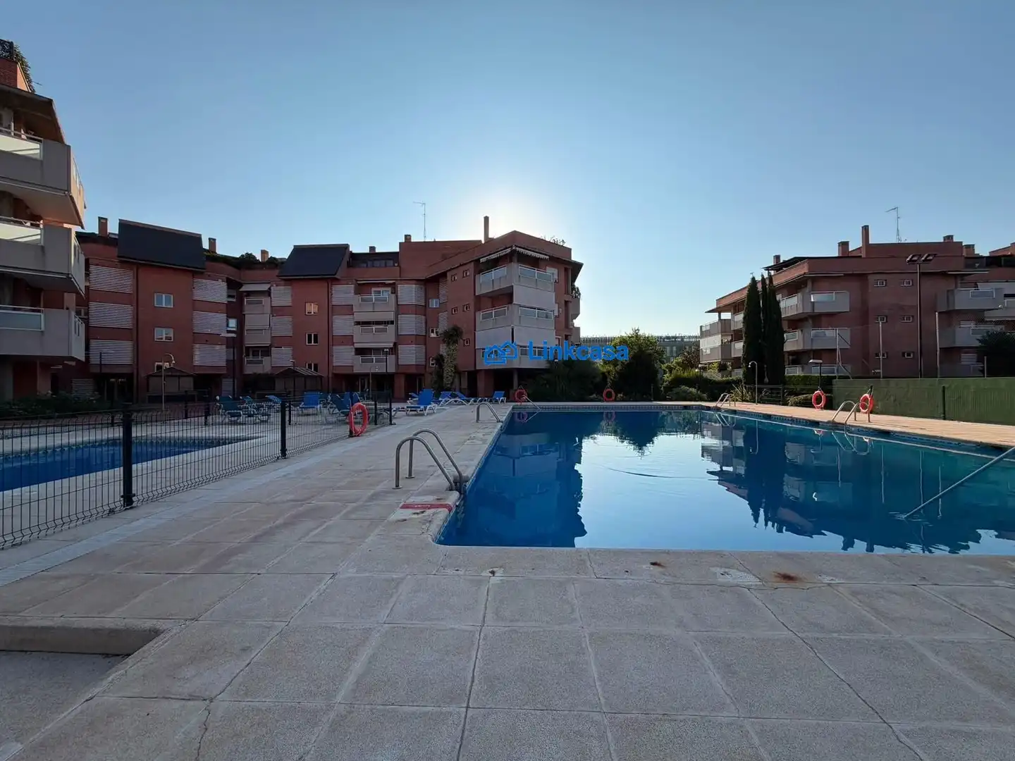 Piscina de Pis en venda en Pozuelo de Alarcón amb Aire condicionat, Calefacció i Jardí privat