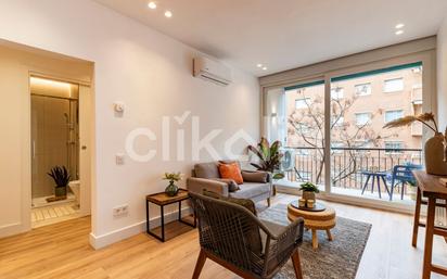 Living room of Flat for sale in  Barcelona Capital  with Air Conditioner, Heating and Terrace