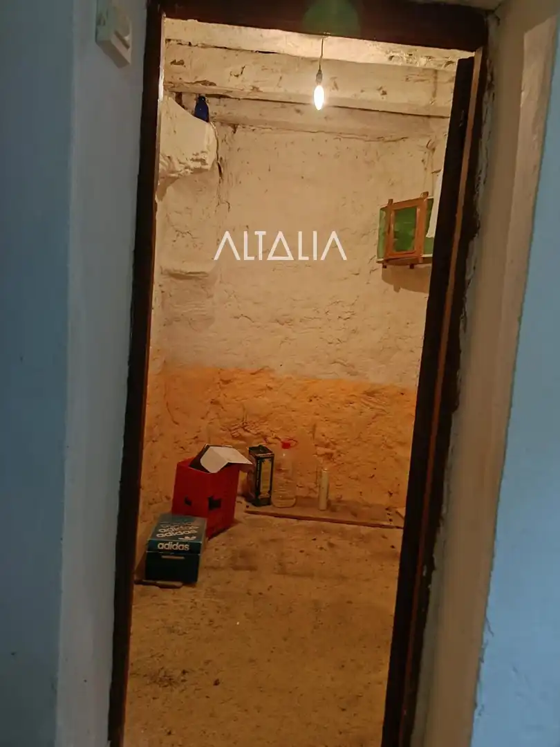 Houses for sale in Sotorribas  with Storage room