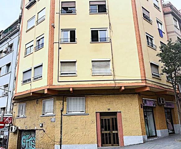 Piso en Venta en Carrer MONTSENY DEL, 168 en La Torrassa