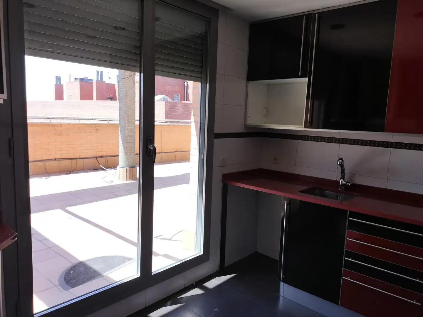Cuina de Àtic en venda en Madrid amb Jardí privat, Terrassa i Traster