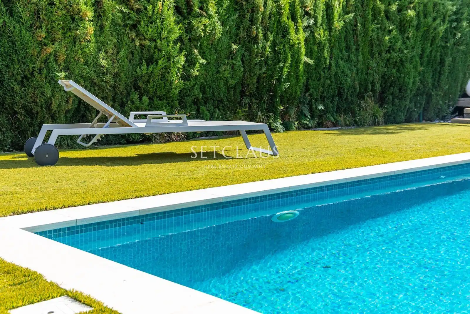 Piscina de Casa adosada en venta en Premià de Mar con Aire acondicionado, Calefacción y Jardín privado