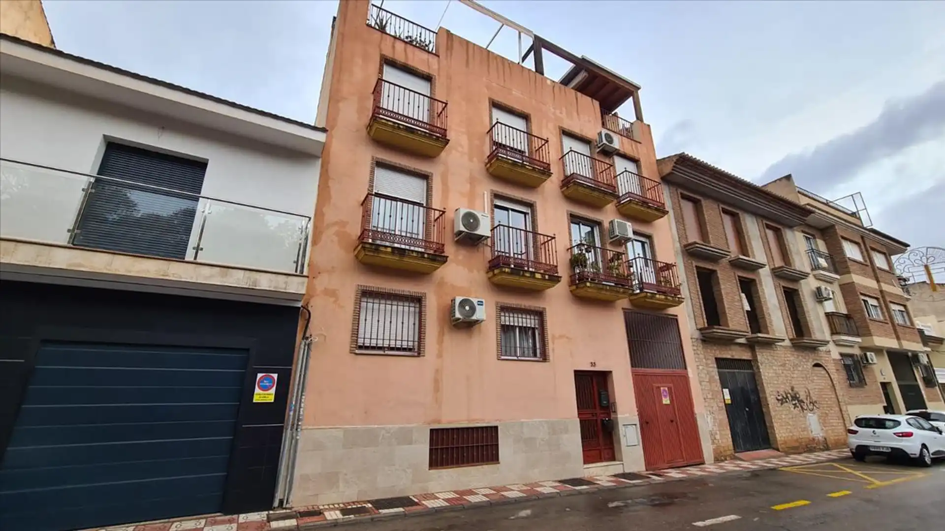 Vista exterior de Garaje en venta en Armilla