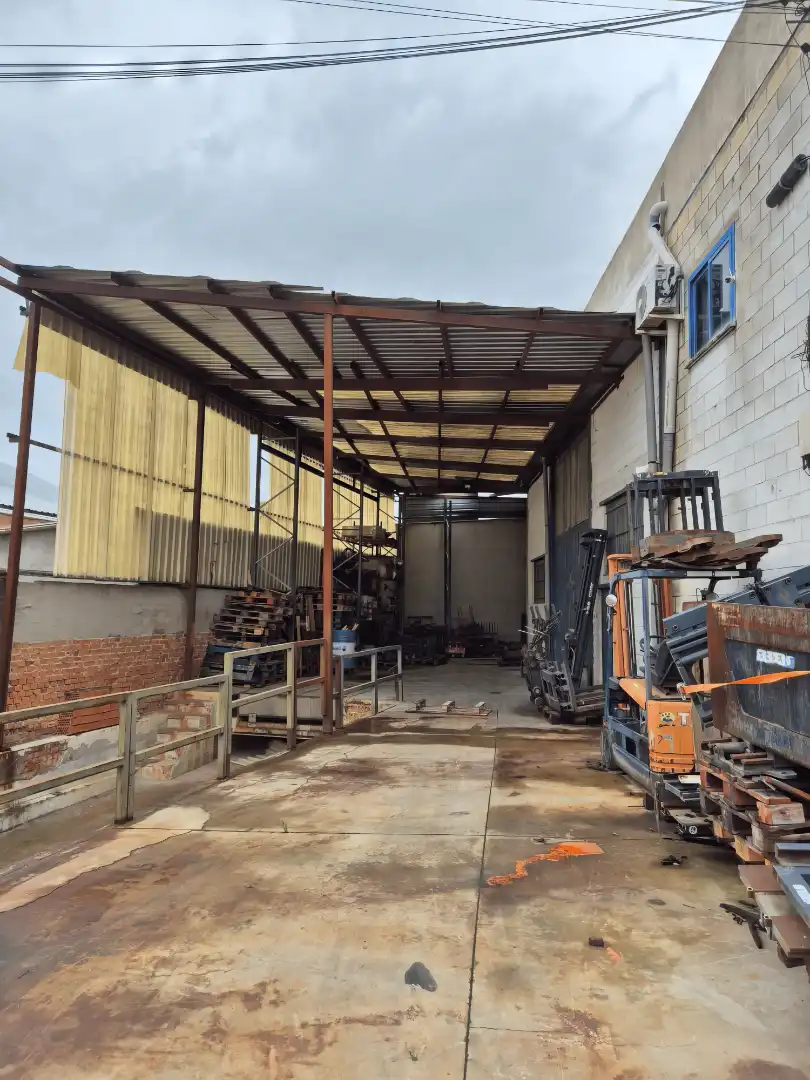 Fabrikhallen zum Verkauf in Camino del Puente Viejo, Zona Industrial