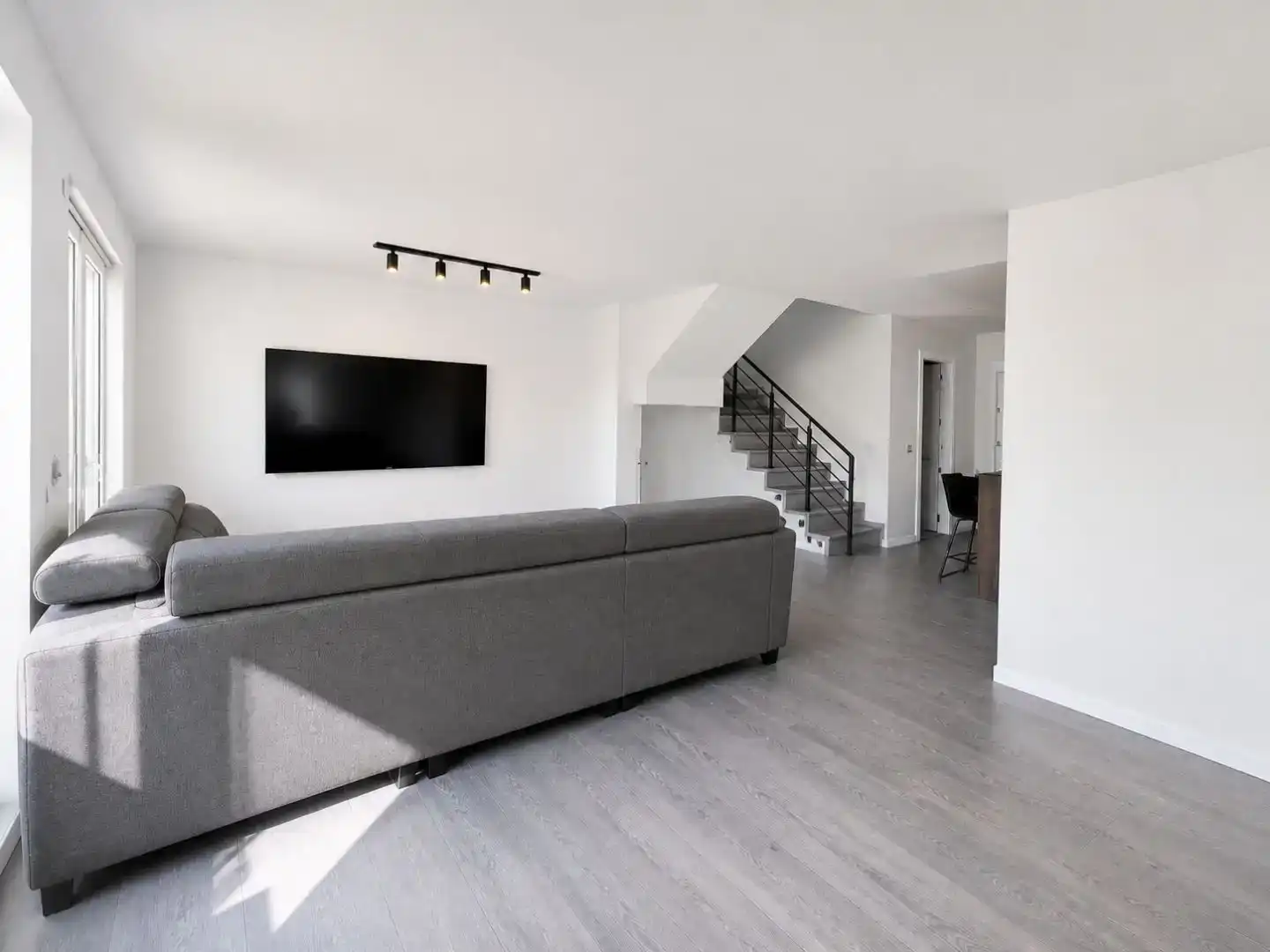 Sala d'estar de Pis en venda en San Sebastián de los Reyes amb Aire condicionat, Piscina i Balcó