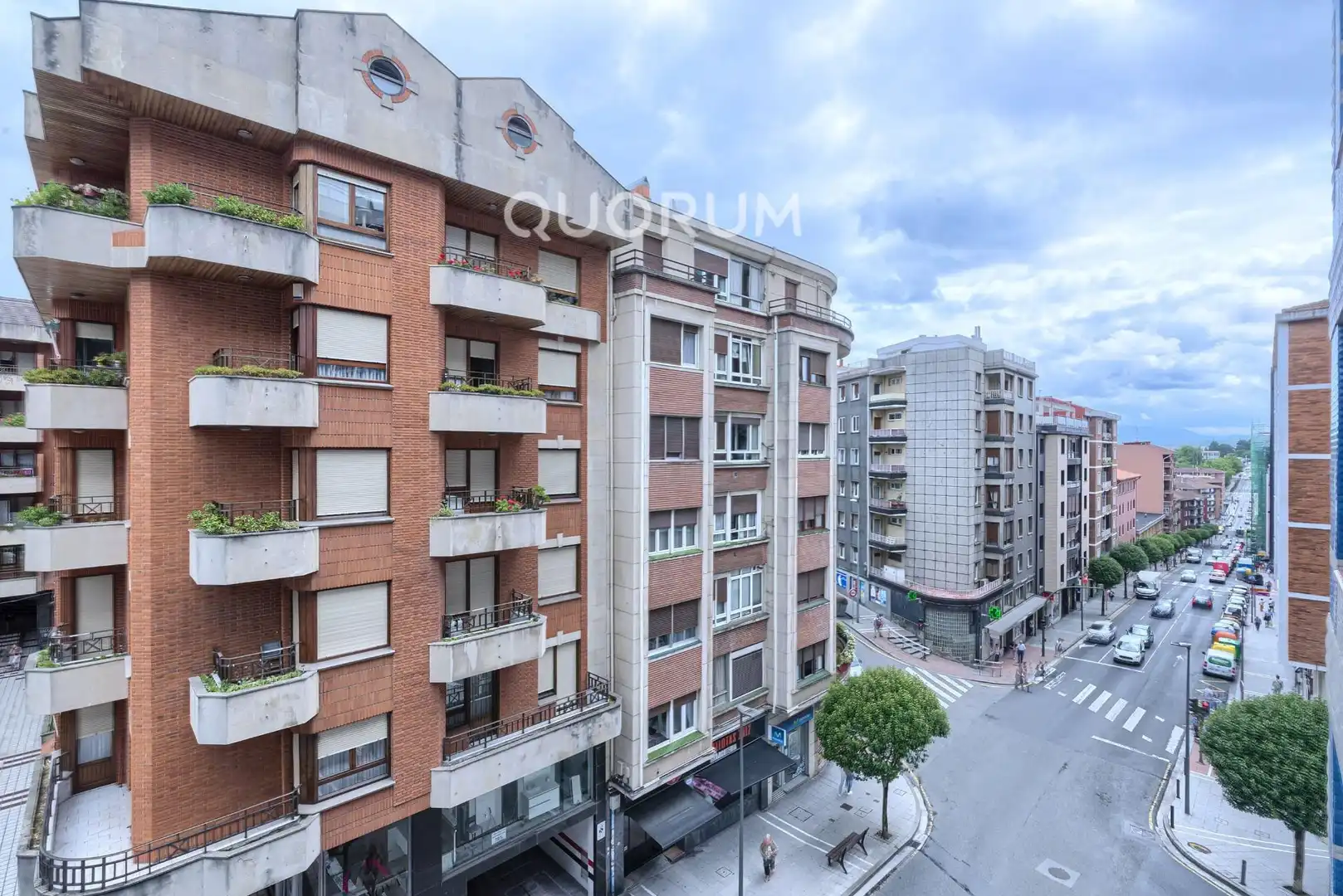 Vista exterior de Piso en venta en Basauri  con Calefacción, Terraza y Amueblado