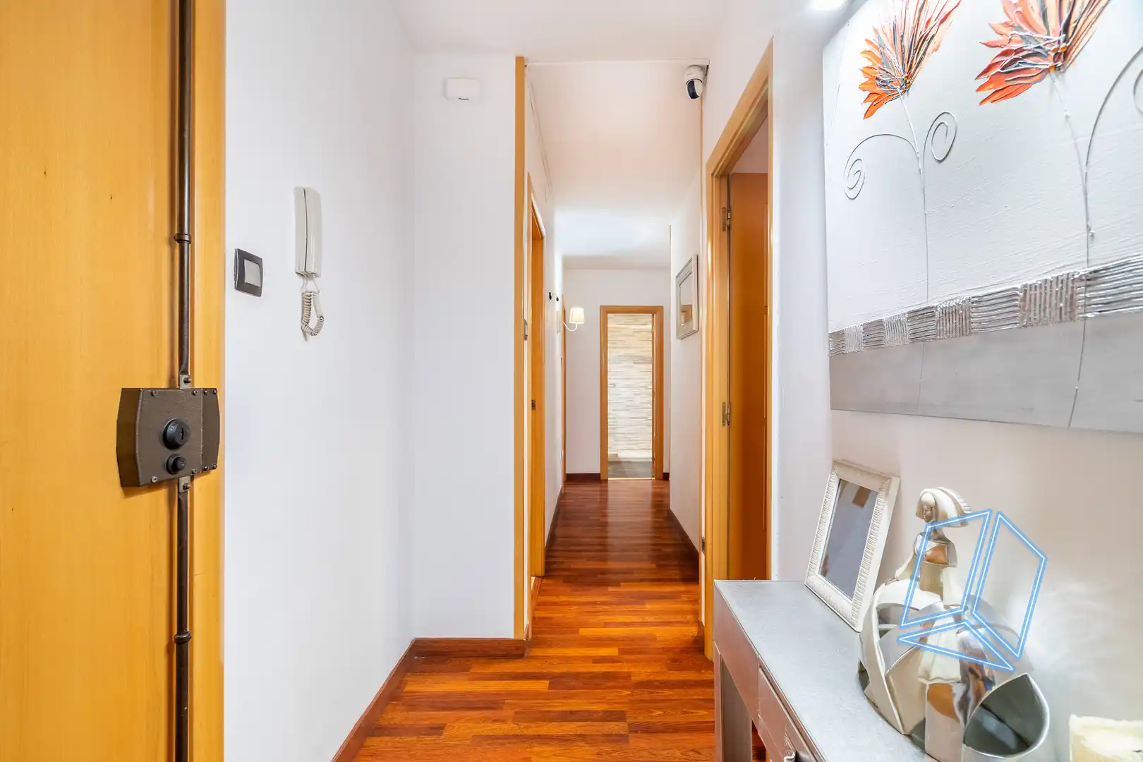 Piso en venta en Cornellà de Llobregat con Balcón