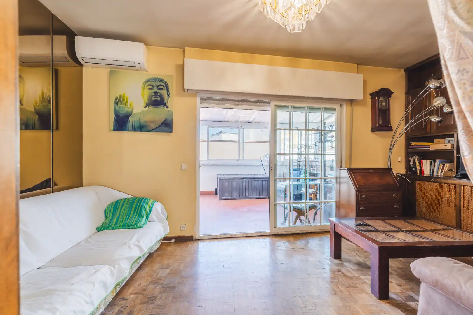 Sala d'estar de Àtic en venda en Madrid amb Aire condicionat, Calefacció i Terrassa