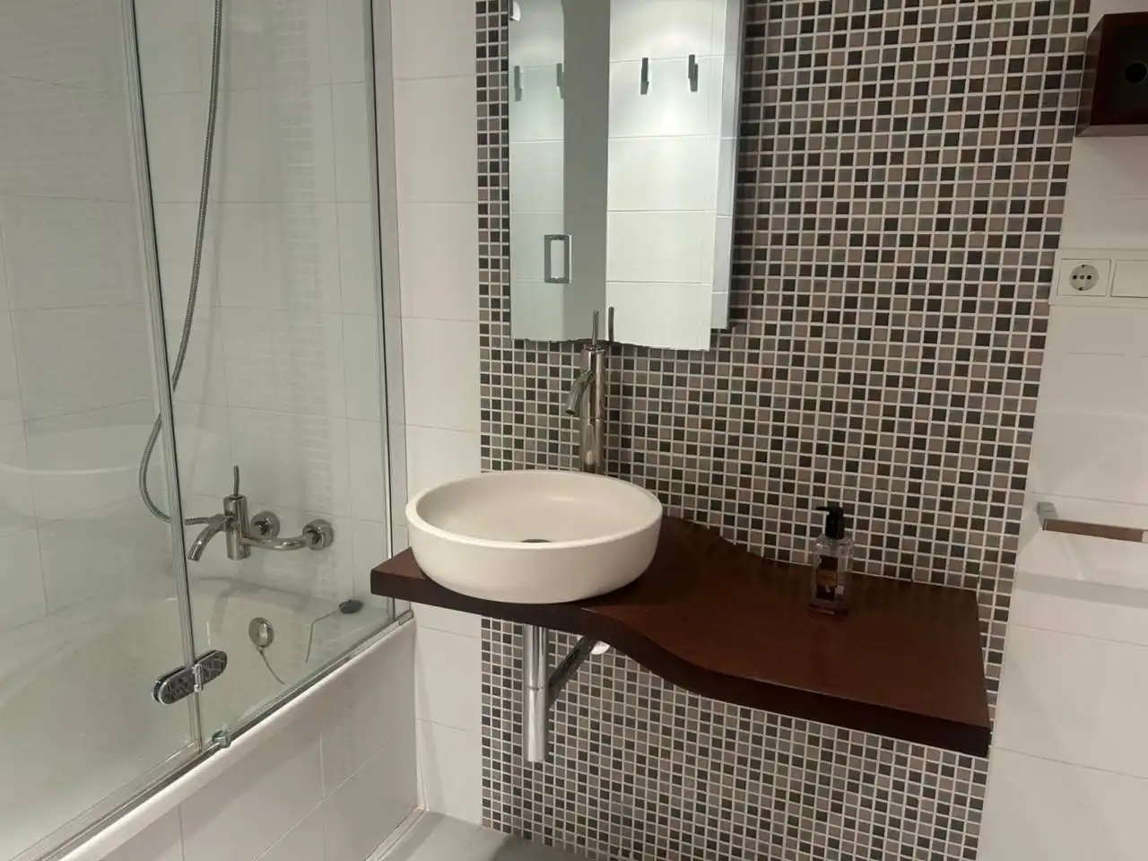 Badezimmer von Dachboden zum Verkauf in Castellón de la Plana / Castelló de la Plana mit Heizung, Terrasse und Abstellraum