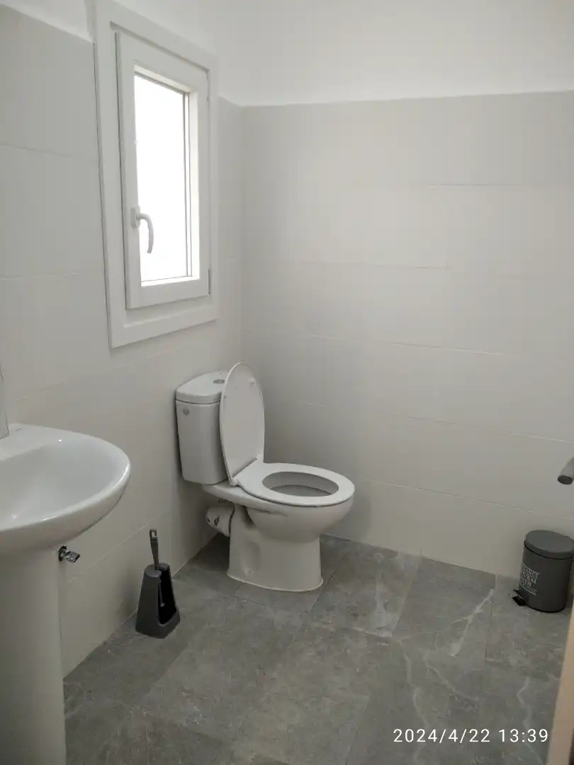 Bathroom of Office for rent in Valladolid