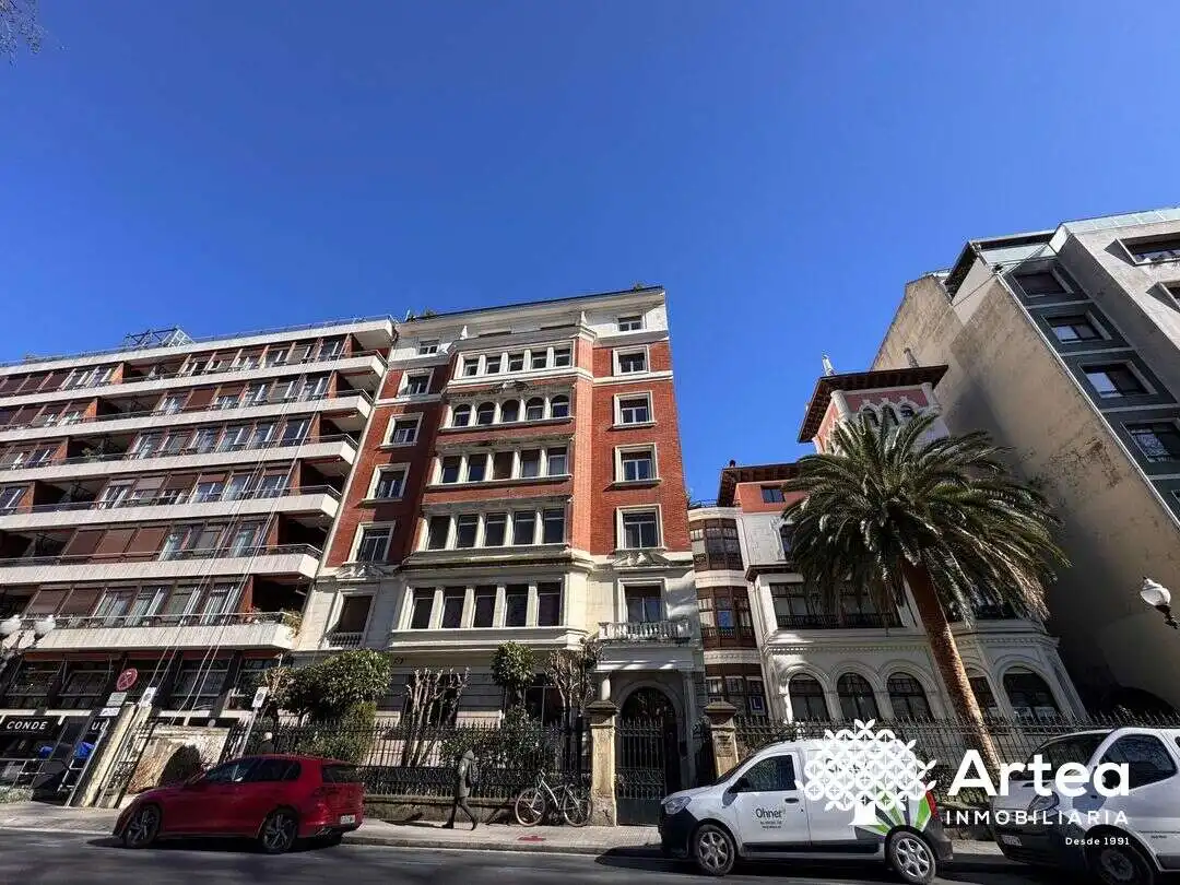 Vista exterior de Piso en venta en Bilbao  con Calefacción y Trastero