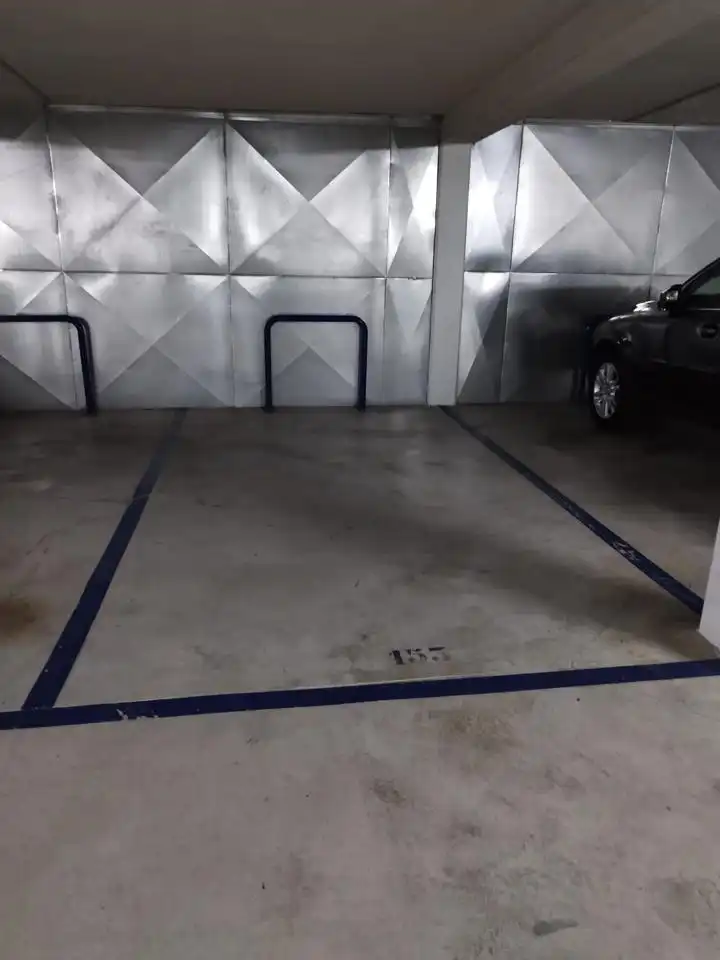 Parkplatz zum Verkauf in Calle Margarita de Navarra, imagen 5