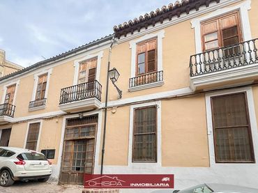 Casa con balcón en venta en Serra