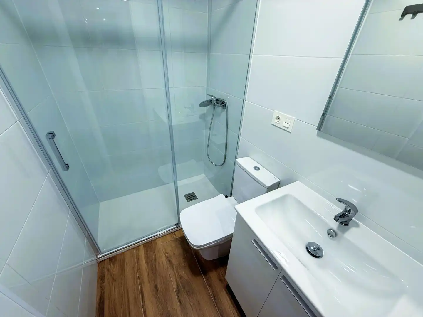 Bathroom of Flat for rent in Motril  with Air Conditioner, Heating and Furnished