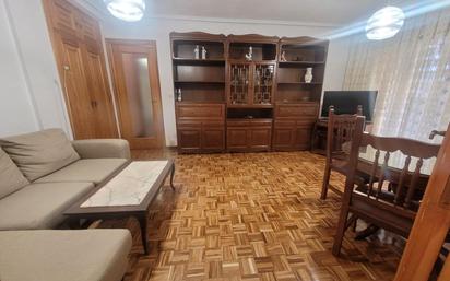 Living room of Flat for sale in Salamanca Capital  with Heating and Balcony