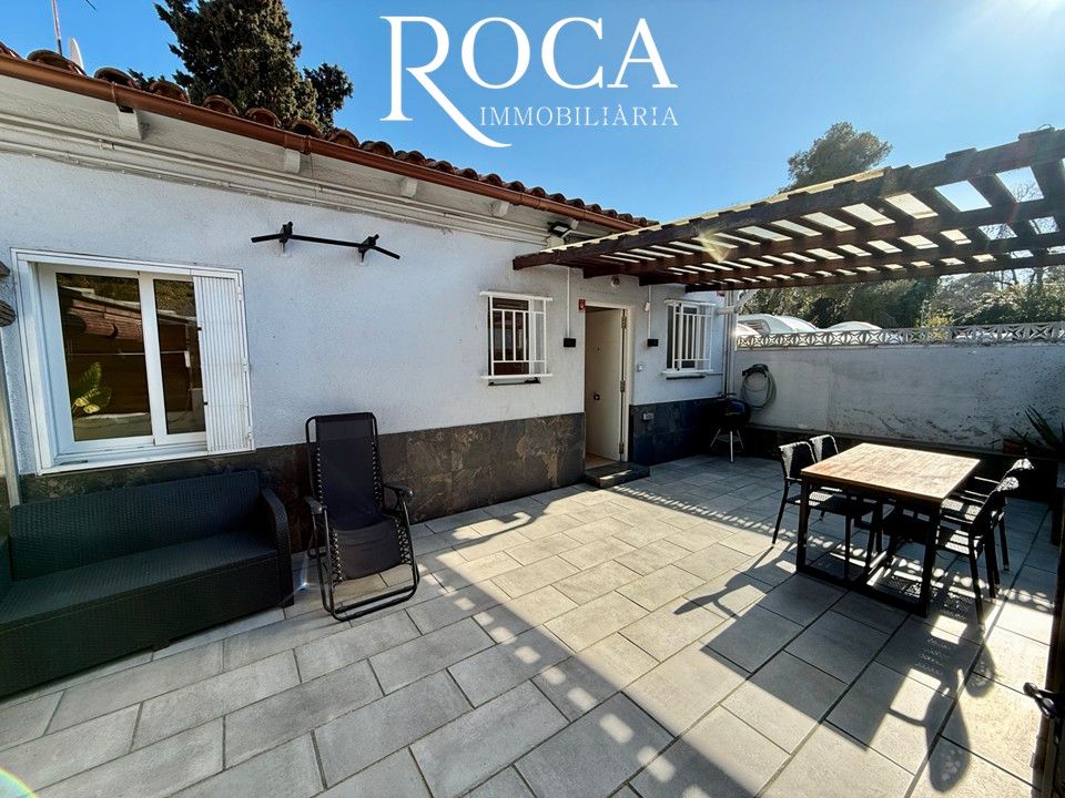 Terrace of Single-family semi-detached for sale in  Barcelona Capital  with Air Conditioner, Heating and Private garden