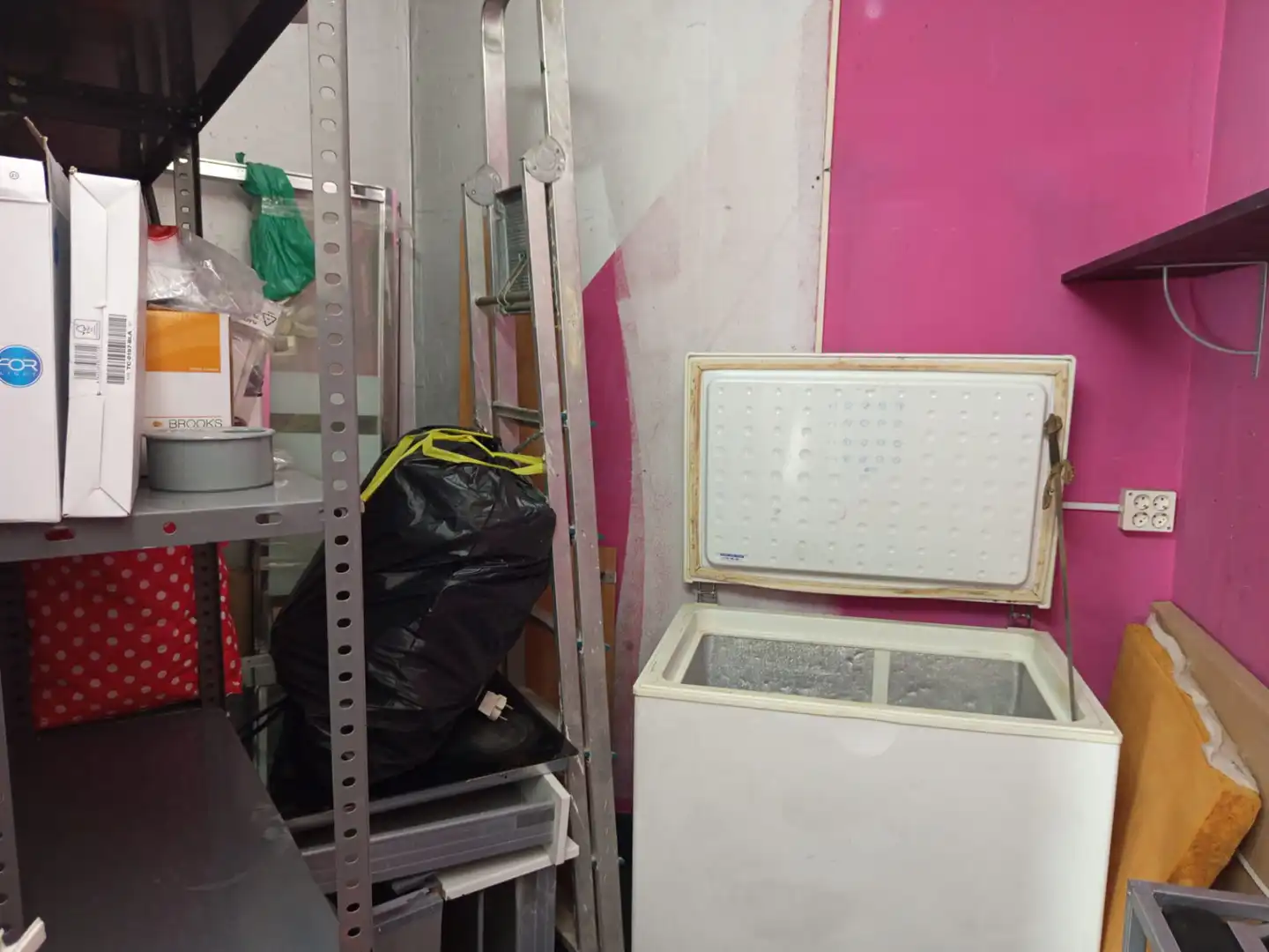 Local en venda en Madrid amb Alarma