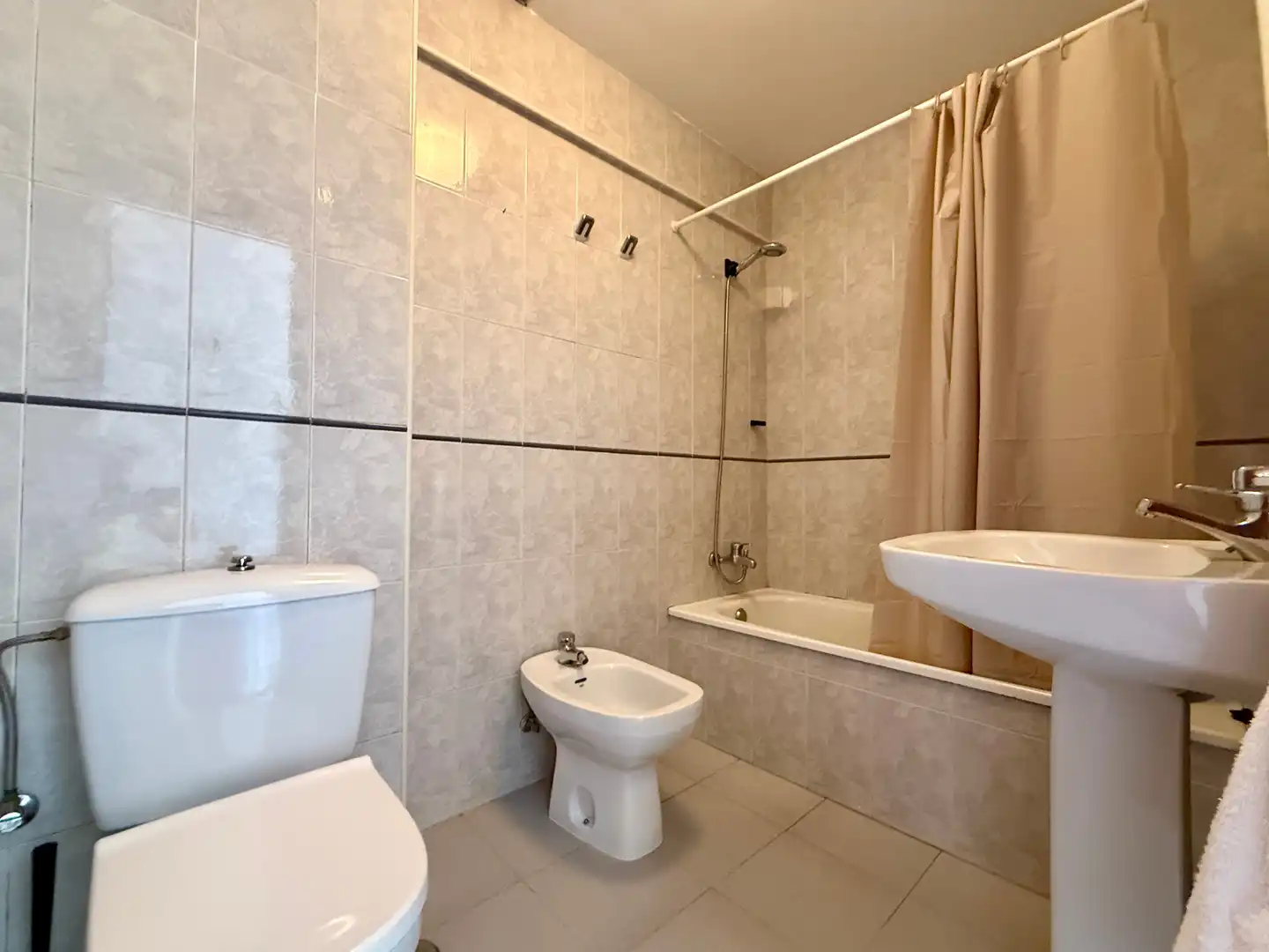 Bathroom of Flat for sale in O Grove    with Storage room, Furnished and Oven