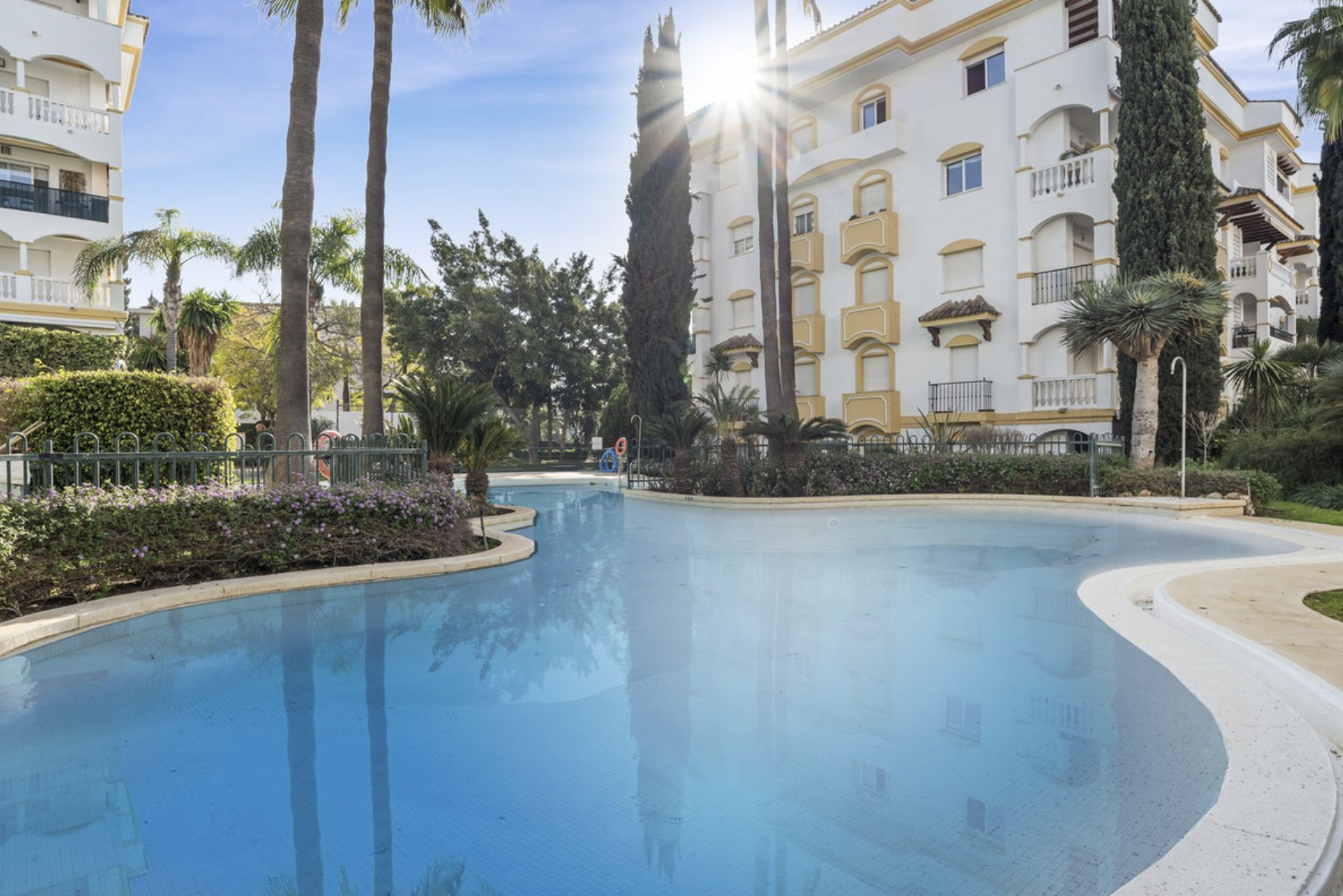 Swimming pool of Planta baja for sale in Marbella  with Air Conditioner, Private garden and Terrace