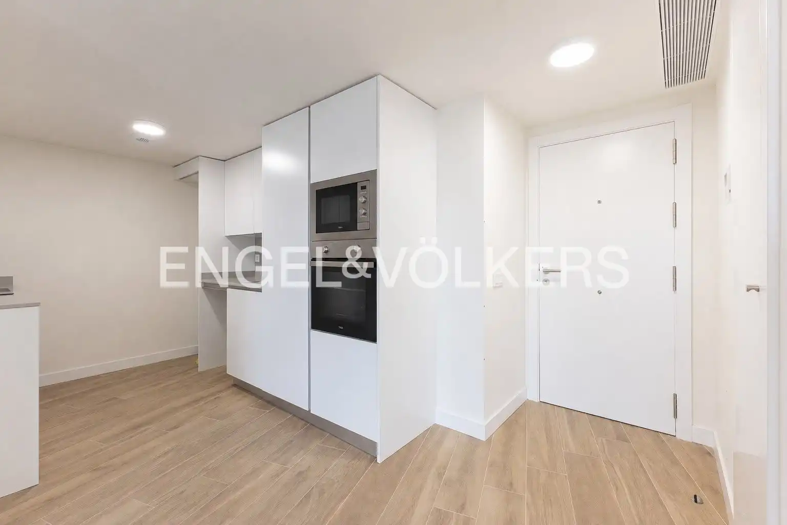 Kitchen of Flat for rent in Valencia  with Air Conditioner, Heating and Parquet flooring