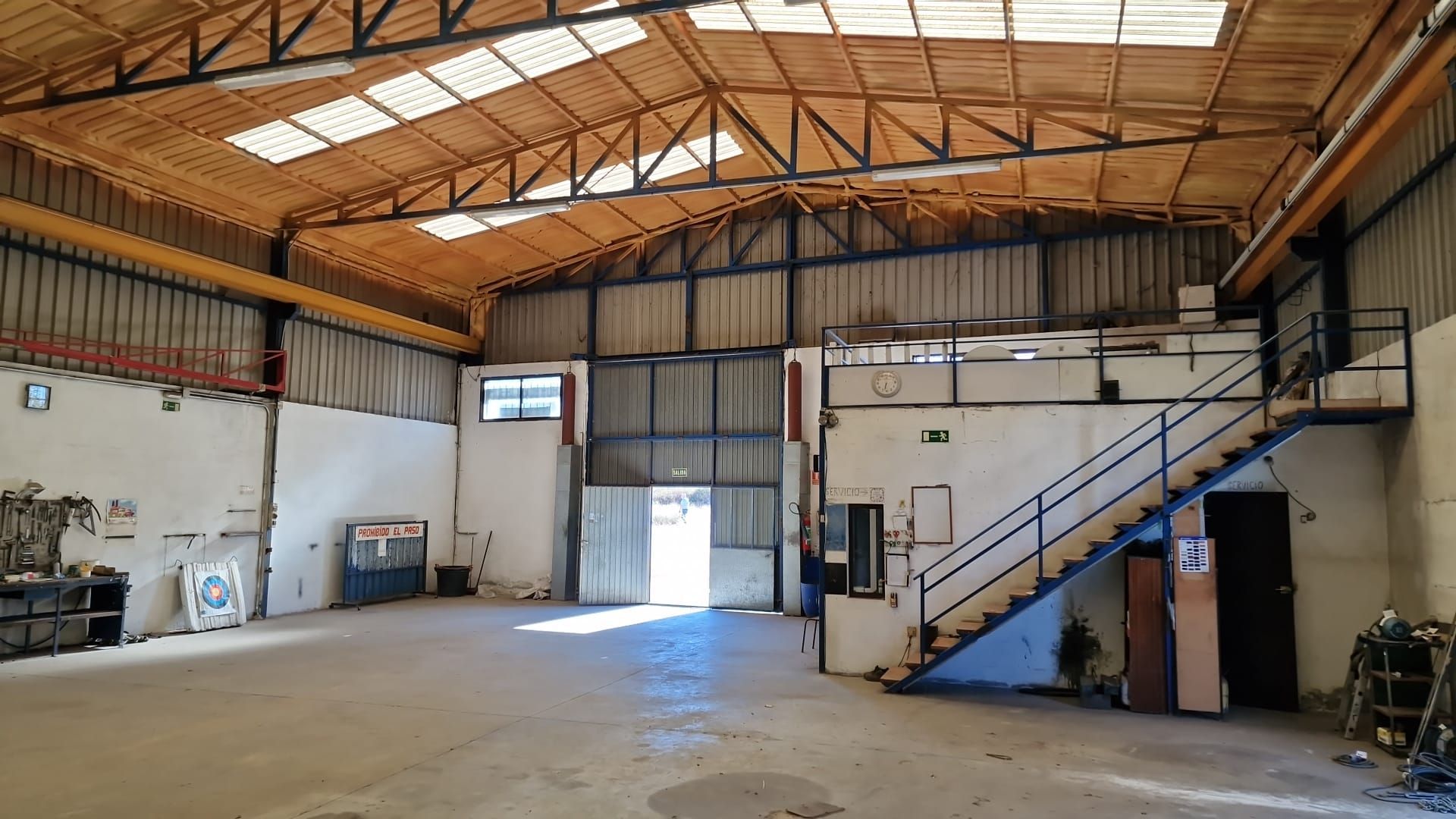 Nau industrial en venda en Velada
